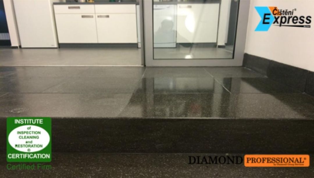 Čištění a renovace kamenných schodů