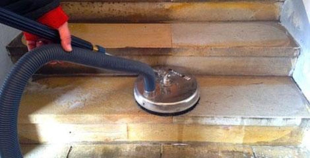 Čištění a renovace pískovcových schodů